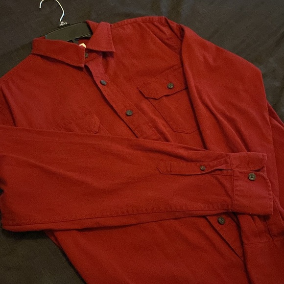 Button up shit - Picture 3 of 3